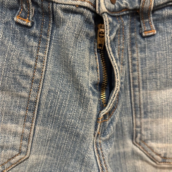 R4R Premium Jeans. Blue Denim Jeans with Faded Whiskering - Picture 3 of 5